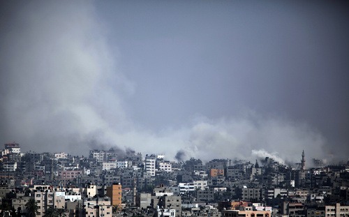  Izraelské tanky zasiahli nemocnicu, Palestínčania hlásia štyroch mŕtvych