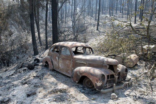 Kaliforniu, Washington a Oregon ohrozujú požiare
