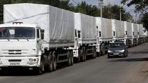 Kamióny údajne viezli utajovaný náklad.