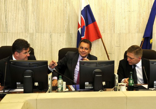 Miroslav Lajčák, Peter Kažimír a Robert Fico