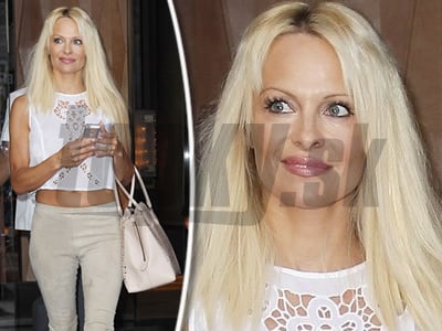 Pamela Anderson sa vrátila k dlhým vlasom a ohúrila ako za starých dobrých čias.