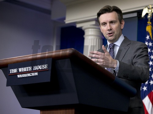 Josh Earnest