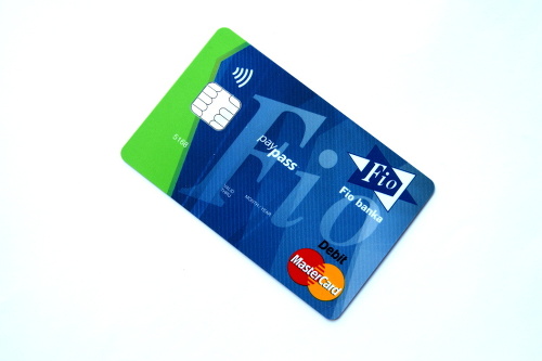 Platby kartou už nie sú spoplatnené