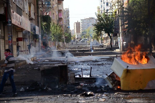 Nepokoje v meste Diyarbakir v Turecku