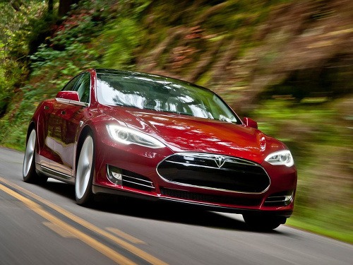 Tesla Model S 85 kW/h Performance