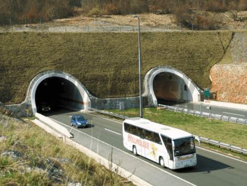 Chorvátsky tunel Brinje je oveľa dlhší a lacnejší!