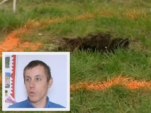 Muž sa prepadol pri venčení psa pod zem
