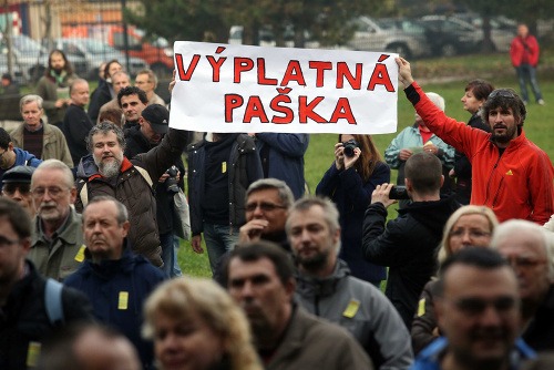 Demonštrácia proti Paškovi