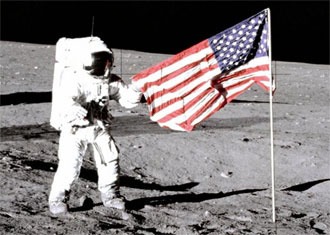 Rusom nedá spávať pristátie Američanov na Mesiaci.