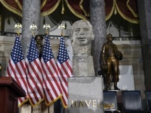 Bustu Václava Havla odhalili v americkom Kongrese