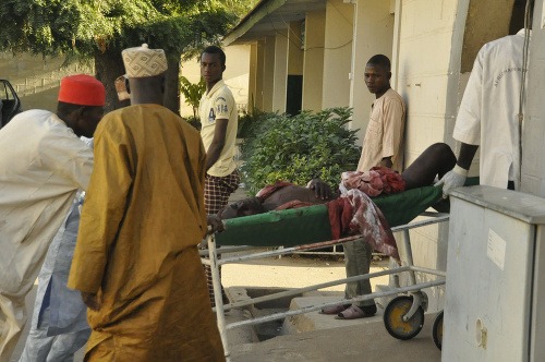 Počet obetí masakru v Nigérii stúpol na vyše 80.