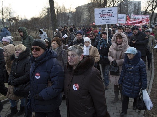 Protestný pochod proti plánovanému prepúšťaniu lekárov v Moskve