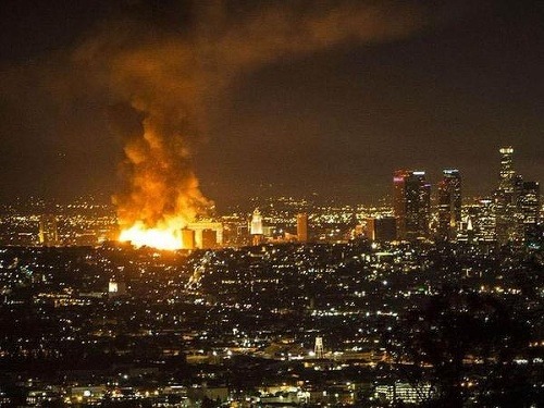 Požiar budovy v Los Angeles