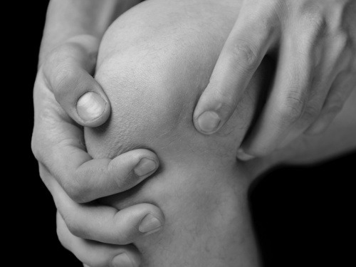 Masážou jedného bodu pod kolenom sa môžete zbaviť viacerých chorôb!