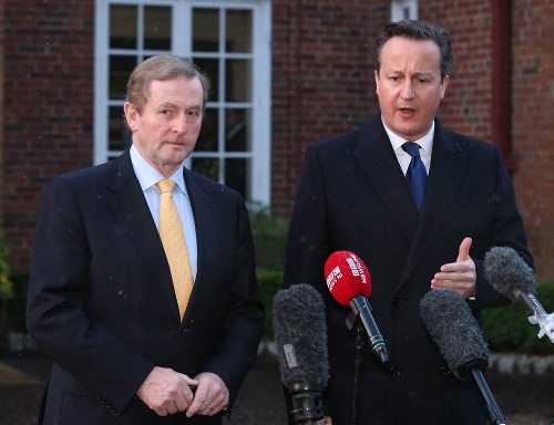Írsky premiér Enda Kenny a britský premiér David Cameron