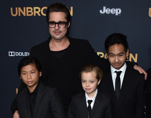 Brad Pitt s deťmi. 