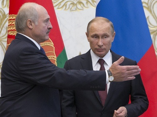 Alexander Lukašenko (vľavo) a Vladimir Putin