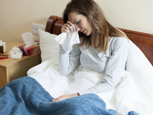 Ako sa zbaviť chrípky, či zápalu priedušiek? Skúste aj prírodné metódy.