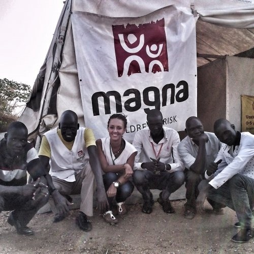 JUŽNÝ SUDÁN. 2014. Časť MAGNA tímu v utečeneckom tábore v Jube. © Martin Bandzak/fieldtrack.magna.sk