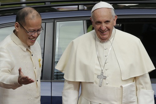 Pápež František a prezident Filipín Benigno Aquino III.