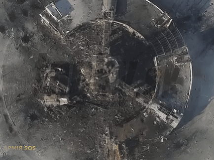 Zničené letisko v Donecku