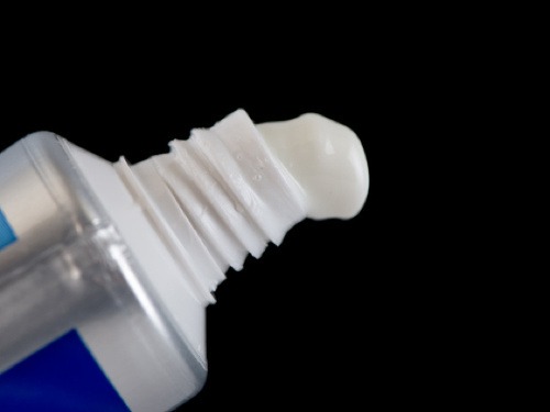 Zubná pasta môže byť v domácnosti užitočná viac, než by sme si dokázali predstaviť