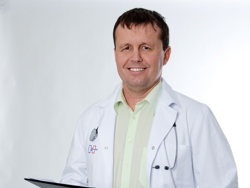 MUDr. Milan Hric je chirurgom v Nemocnici Malacky. 