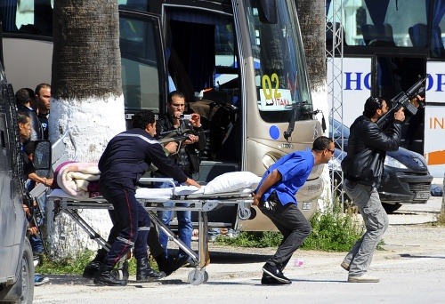 Na tuniské múzeum zaútočili teroristi, krajina v panike  