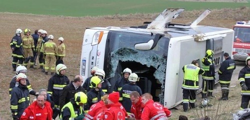 Nehoda českého autobusu v Rakúsku