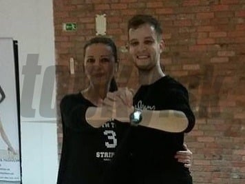 Nora Mojsejová sa dala na tancovanie. Na snímke s trénerom Jánom.