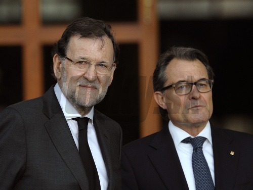 Mariano Rajoy (vľavo) a prezident Katalánska Artur Mas