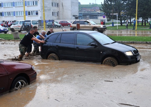 Prešov zasiahla silná búrka aj s Krúpami