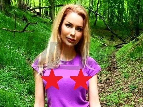Eva Cifrová zverejnila na Facebooku fotku z prechádzky v lese. 