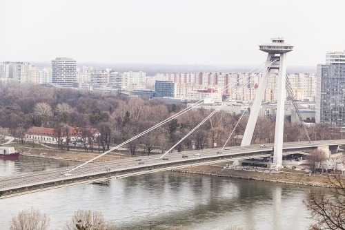 Ufo na Moste SNP v Bratislave