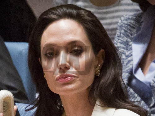 Angelina Jolie neprežíva práve najlepšie obdobie. 