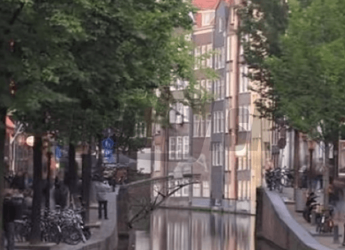 Holandský startup chce cez kanál v Amsterdame vytlačiť prvý 3D oceľový most 