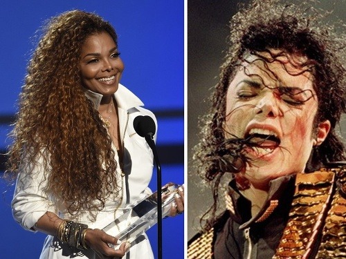 Janet Jackson, rovnako ako jej legendárny brat Michael, obľubuje plastické operácie. 