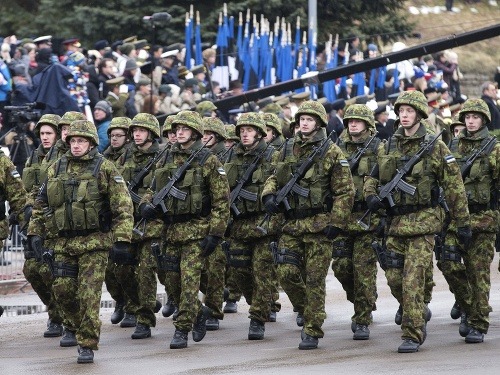 Cvičenia estónskej armády a vojsk NATO z USA (ilustračné FOTO)
