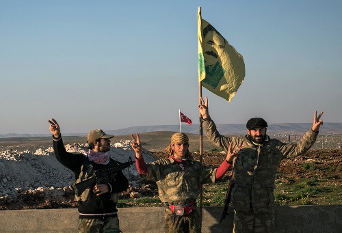 Kurdskí vojaci na severe Sýrie. Blízky východ je destabilizovaný ako dávno už nebol.