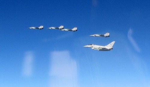 Rusi vyslali na cvičenie do Pobaltia až 10 vojenských lietadiel.
