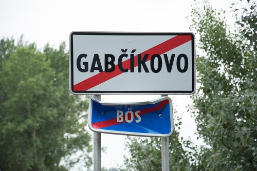 Miestne referendum v Gabčíkove zamerané proti dočasnému pobytu utečencov v obci vyvolalo vo svete ohlas.