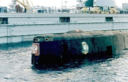 Ponorka Kursk v prístave
