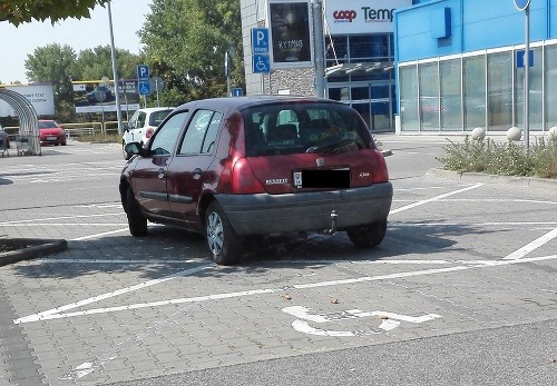 Dve parkovacie miesta - dvojnásobné postihnutie?