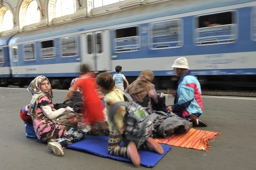 Migranti sa chceli vlakom dostať do Nemecka