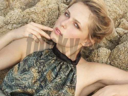 Katarína Gregušková sa okrem herectva živí aj modelingom.