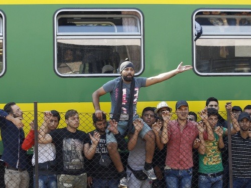Do Maďarska už prišlo takmer 150-tisíc migrantov