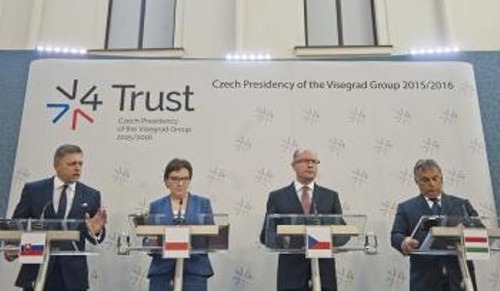 Lídri V4: Robert Fico, Beata Szydlová , Bohuslav Sobotka a Viktor Orbán