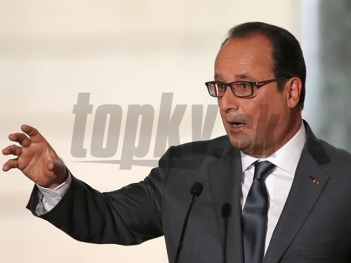 Francúzsko zvažuje účasť na náletoch proti IS, oznámil dnes Francois Hollande.