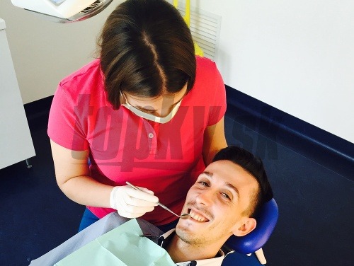 V našom dentálnom centre v Eurovea  môžete vďaka intraorálnej kamere sami vidieť, v akom stave je vaša ústna dutina