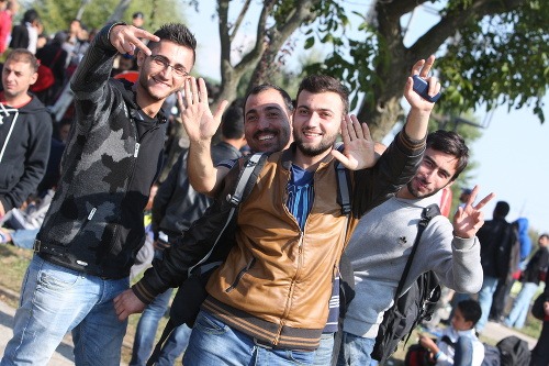Iba 35 kilometrov od Bratislavy si utečenci zo Sýrie konečne vydýchli.